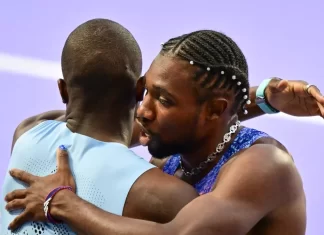 Noah Lyles dio positivo a prueba de Covid tras salir de la final olímpica de 200 metros en silla de ruedas atletas paris 2024 noha lyles