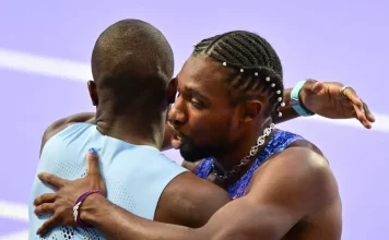 Noah Lyles dio positivo a prueba de Covid tras salir de la final olímpica de 200 metros en silla de ruedas atletas paris 2024 noha lyles