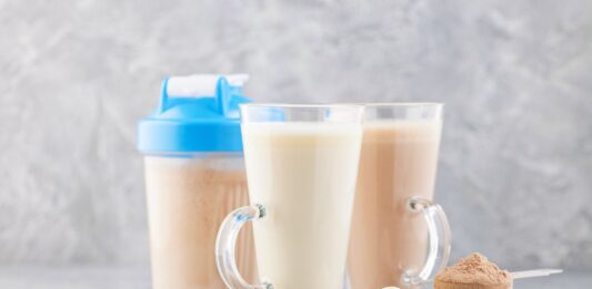 Batido proteico para comenzar tu entrenamiento de fuerza batido proteico