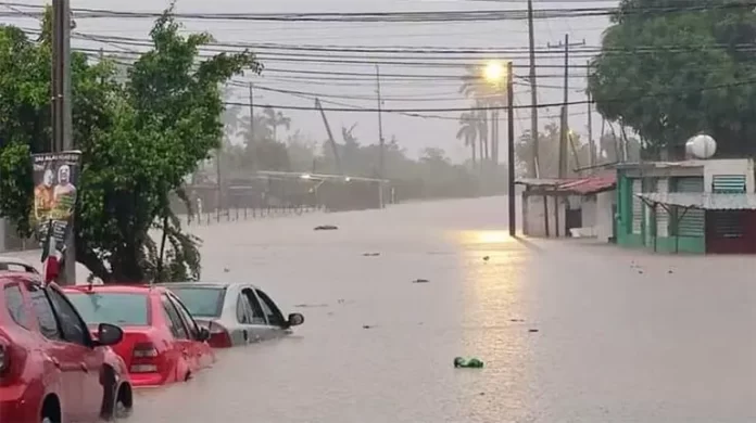 Acapulco bajo el agua tras paso del huracán John