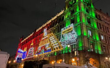 Alumbrado de fiestas patrias en el Zócalo ya está listo Alumbrado de fiestas patrias en el Zócalo ya está listo