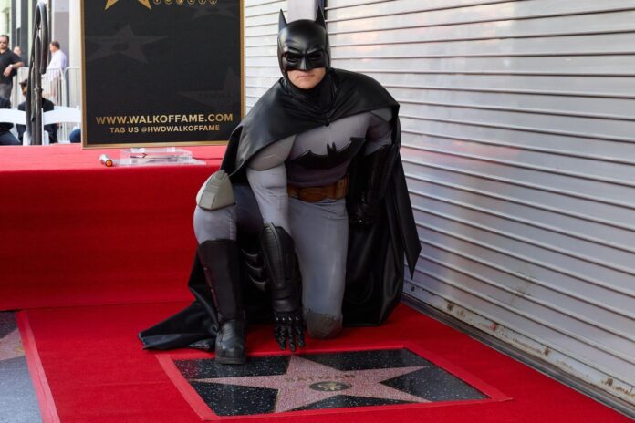 Batman recibe su estrella en el Paseo de la Fama de Hollywood