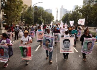 Caso Ayotzinapa genera protestas en la CDMX Caso Ayotzinapa genera protestas en la CDMX