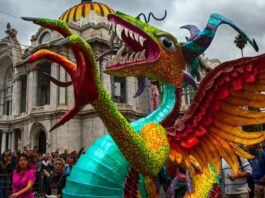 Desfile de alebrijes monumentales Desfile de alebrijes monumentales