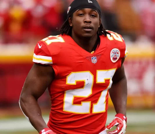 Los Chiefs activan a Kareem Hunt 6 años después de cortarlo Los Chiefs activan a Kareem Hunt 6 años después de cortarlo