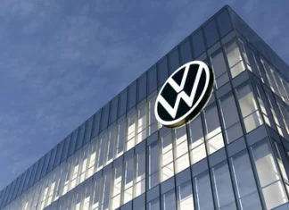 Reestructura de Volkswagen podría costar 16,000 millones de euros, según Reuters Volkswagen se atrinchera mientras los trabajadores amenazan con huelgas