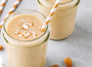 Licuado de avena con almendras y proteína licuado de avena