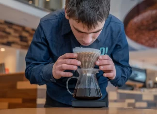 Estudio revela que la cafeína en la sangre puede afectar la grasa corporal y el riesgo de diabetes Estudio revela que la cafeína en la sangre puede afectar la grasa corporal y el riesgo de diabetes