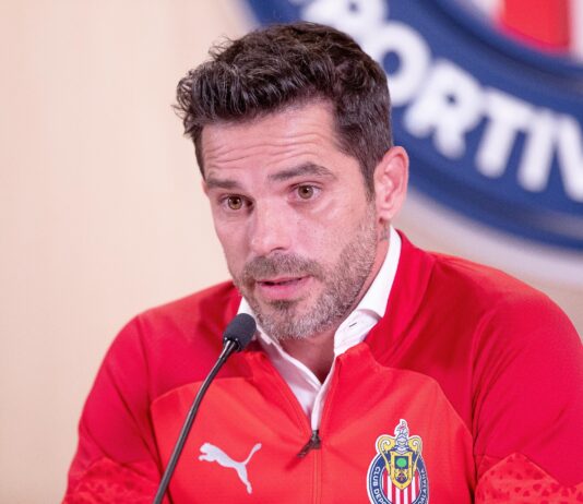 Fernando Gago se desvincula de Chivas Fernando Gago se desvincula de Chivas