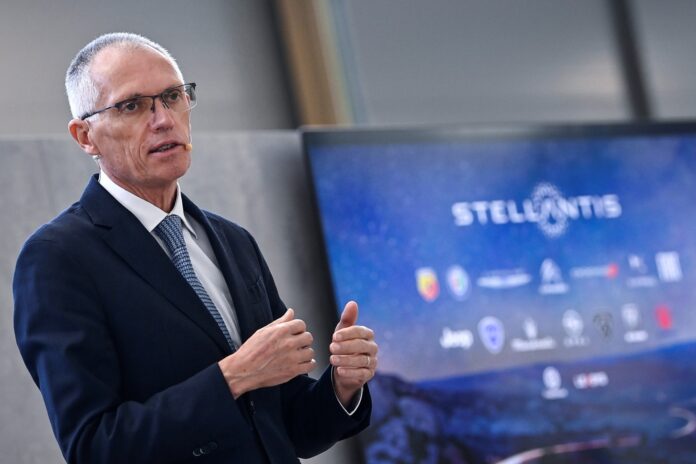 Stellantis anuncia la jubilación de su CEO