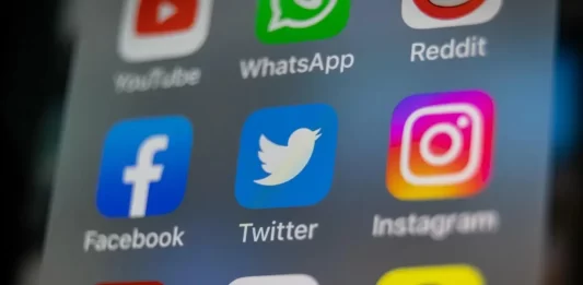 Australia prohíbe las redes sociales a los menores de 16 años Australia prohíbe las redes sociales a los menores de 16 años