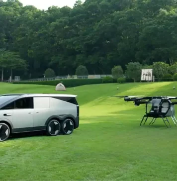 China presenta su primer auto volador tripulado con éxito China presenta su primer auto volador tripulado con éxito