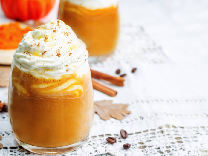 Receta de café con especias y leche cremosa