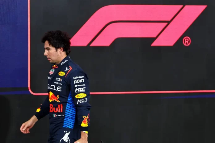 Checo Pérez aparece con Red Bull para 2025