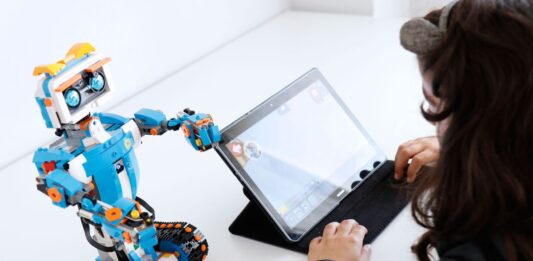 Juguetes vs tecnología: ¿La batalla por la infancia? Juguetes vs tecnología La batalla por la infancia