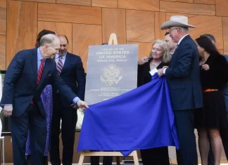 Ken Salazar da a conocer la nueva embajada de EU Ken Salazar da a conocer la nueva embajada de EU