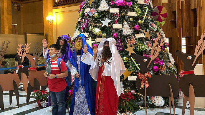 Reyes Magos en el Palacio Postal de la Ciudad de México