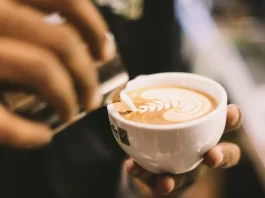 Diferentes recetas para preparar un café latte: el arte de convertir un clásico en una experiencia única receta preparacion cafe latte