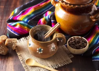 Día de Muertos 2026: cinco bebidas de café con chocolate, canela y piloncillo para preparar en casa y colocar en tu ofrenda Café de Olla