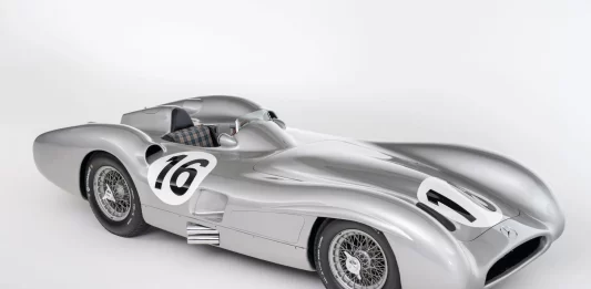 El Mercedes streamliner de 1955 podría batir récord en la F1 en una subasta El Mercedes streamliner de 1955 podría batir récord en la F1 en una subasta