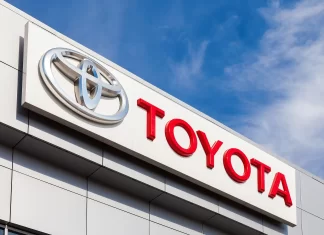 Toyota lanza nuevo perfume con olor a auto nuevo Toyota lanza nuevo perfume con olor a auto nuevo