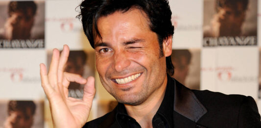 Chayanne hace vibrar a la CDMX con su regreso triunfal en el Palacio de los Deportes Chayanne hace vibrar a la CDMX con su regreso triunfal en el Palacio de los Deportes