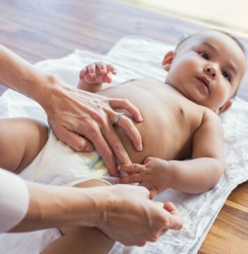 Guía esencial para cuidar a tu recién nacido en casa, según pediatras Guía esencial para cuidar a tu recién nacido en casa, según pediatras