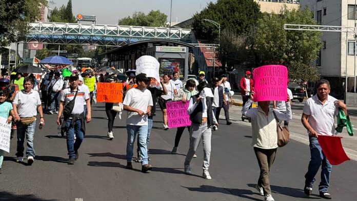 Locatarios de mercados en CDMX anuncian nueva megamarcha