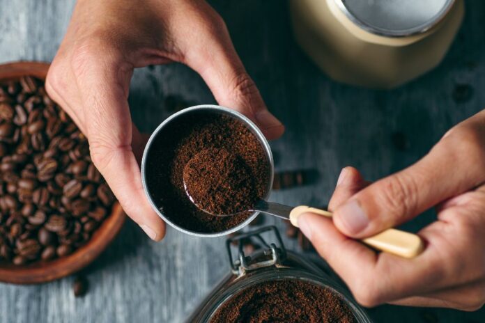 Por qué los expertos en café recomiendan comprar café en grano y molerlo en casa