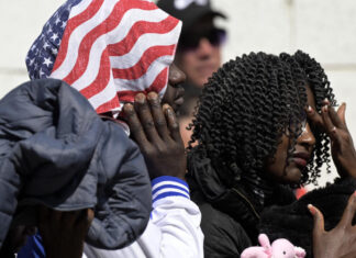Texas autoriza a su Guardia Nacional a arrestar inmigrantes Texas autoriza a su Guardia Nacional a arrestar inmigrantes
