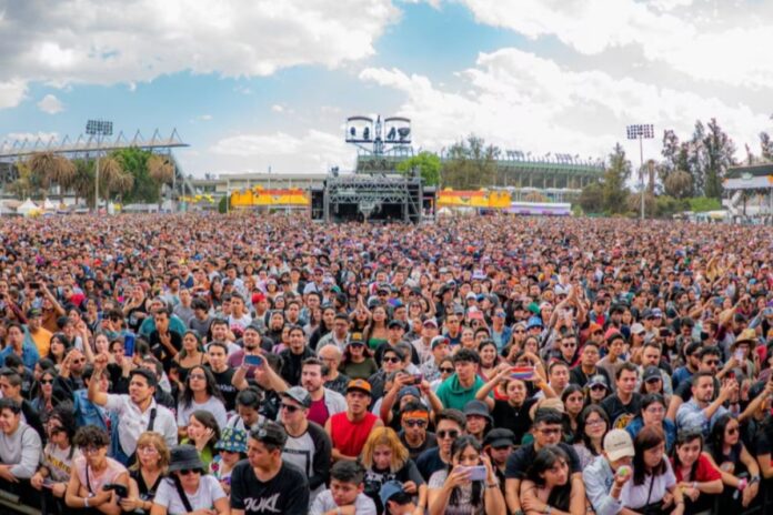 Vive Latino 2025 horarios escenarios y lineup del 25 aniversario