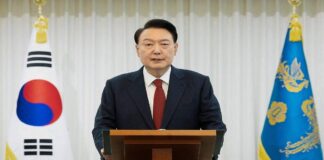 Yoon Suk-yeol defiende su mandato ante el Tribunal Constitucional tras su destitución Yoon Suk-yeol defiende su mandato ante el Tribunal Constitucional tras su destitución