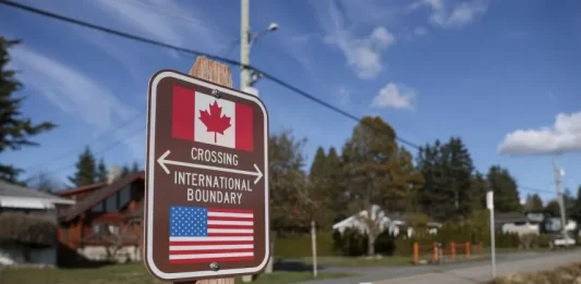 EU endurece sus reglas migratorias para canadienses, entre tensión comercial EU endurece sus reglas migratorias para canadienses entre tensión comercial