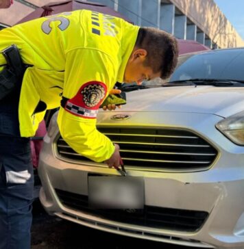 Esto pagarás de multa por tapar la placa de tu auto en CDMX Esto pagarás de multa por tapar la placa de tu auto en CDMX