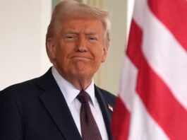 Trump declara el inglés como el idioma oficial de Estados Unidos Trump declara el inglés como el idioma oficial de Estados Unidos