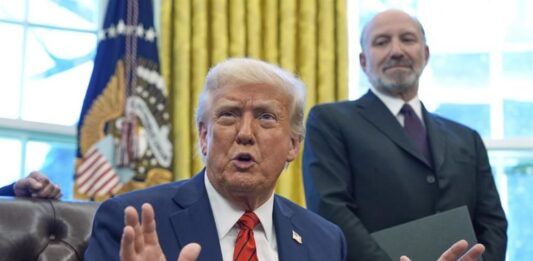 Trump afirma que «México y Canadá viven de Estados Unidos» Trump afirma que México y Canadá viven de Estados Unidos