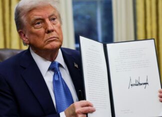 Trump firma decreto para reducir impacto de aranceles al sector automotriz Trump firma decreto para reducir impacto de aranceles al sector automotriz