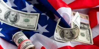 Estados Unidos entra en recesión: las políticas de Trump hunden la economía tras cien días de gobierno cae economia de estados unidos con donald trump