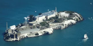 Donald Trump ordena reabrir la infame prisión de Alcatraz Donald Trump ordena reabrir la infame prisión de Alcatraz