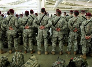 EU comenzará a expulsar a soldados transgénero EU comenzará a expulsar a soldados transgénero