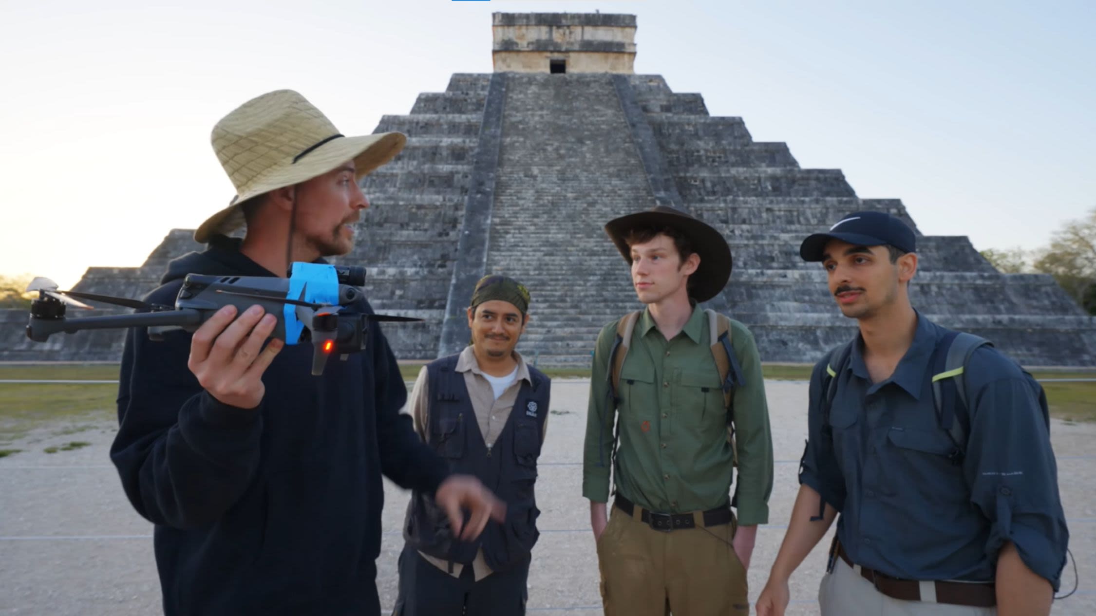 El INAH demanda a MrBeast por el “uso ilícito con fines de lucro” de zonas arqueológicas