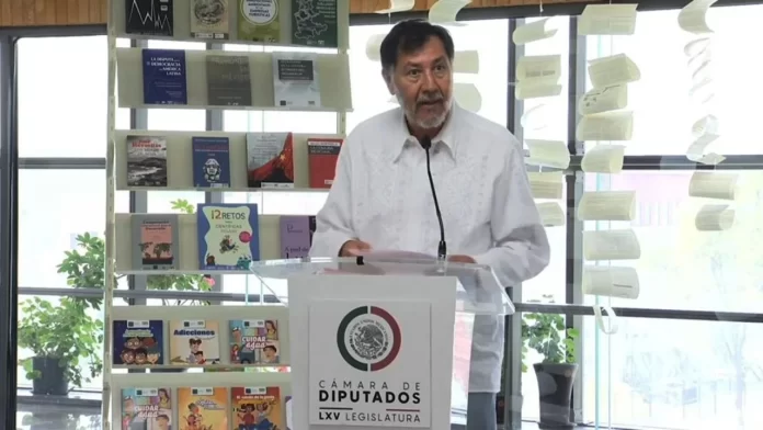 Fernández Noroña defiende gasto de 900 mil pesos en reedición de clásicos comunistas Fernández Noroña defiende gasto de 900 mil pesos en reedición de clásicos comunistas