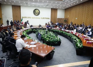 INE enfrenta 820 amparos por reforma judicial: defensa firme de los derechos electorales INE enfrenta 820 amparos por reforma judicial defensa firme de los derechos electorales