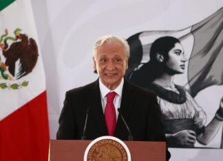 Pemex anuncia recorte del 28% en plazas de confianza para ahorrar más de 10 mil millones de pesos Pemex anuncia recorte del 28% en plazas de confianza para ahorrar más de 10 mil millones de pesos