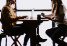Transforma tu vida profesional: cómo un coach puede darte la claridad que necesitas coaching personal y sus beneficios