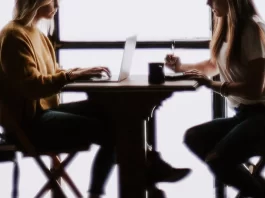 Transforma tu vida profesional: cómo un coach puede darte la claridad que necesitas coaching personal y sus beneficios