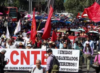 Maestros mexicanos convocan a megamarcha y huelga nacional el 15 de mayo convocan a megamarcha del CNTE 15 de mayo