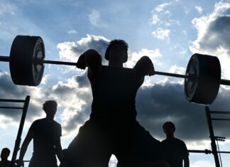 Entrena en solo 5 minutos: rutina de alta intensidad para ganar fuerza y perder grasa sesiones de entrenamiento arduas