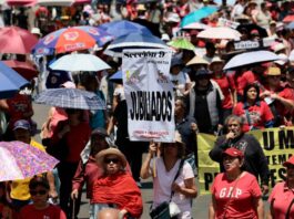 CNTE anuncia receso en paro nacional para reorganizarse y retoma diálogo con Segob CNTE anuncia receso en paro nacional para reorganizarse y retoma diálogo con Segob