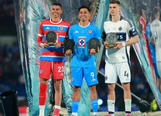 ¿Quién tiene más títulos oficiales entre Chivas y Cruz Azul? Quién tiene más títulos oficiales entre Chivas y Cruz Azul